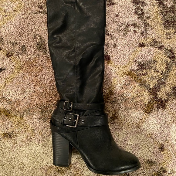 Over the knee boots - Picture 3 of 4